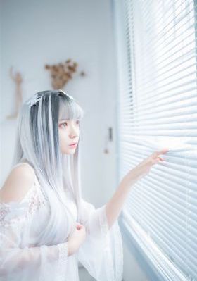 善良的女秘书的目_BD电影免费在线